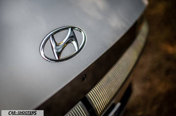 Hyundai Ioniq 5 – detail, emblem close-up