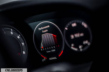 Porsche 911 Turbo Cabrio – dashboard, digital instrument cluster