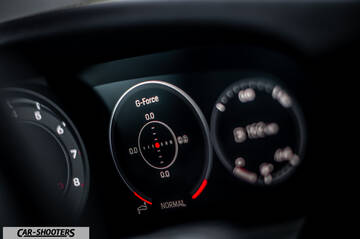 Porsche 911 Turbo Cabrio – dashboard, digital instrument cluster showing g-force