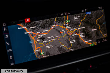 Porsche 911 Turbo Cabrio – dashboard, infotainment navigation display