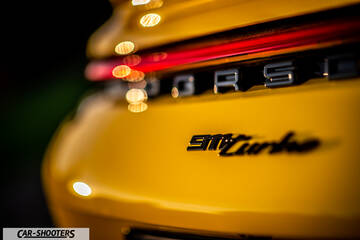 Porsche 911 Turbo Cabrio – detail, rear badge close-up