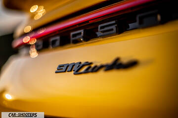 Porsche 911 Turbo Cabrio – detail, rear badge close-up