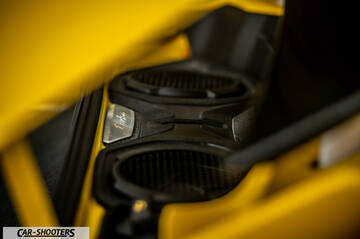 Porsche 911 Turbo Cabrio – engine bay, engine bay detail