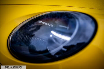 Porsche 911 Turbo Cabrio – detail, headlight close-up