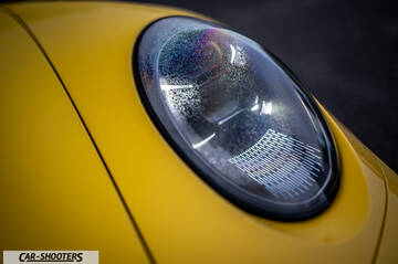 Porsche 911 Turbo Cabrio – detail, headlight close-up