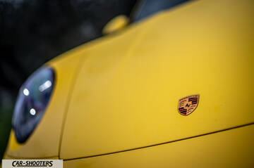 Porsche 911 Turbo Cabrio – detail, emblem close-up