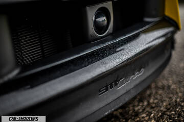 Porsche 911 Turbo Cabrio – detail, bumper close-up shot