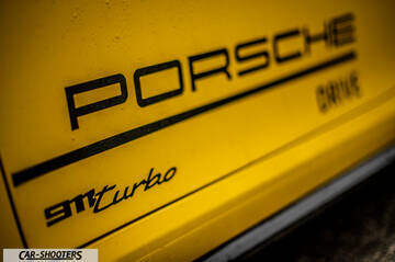 Porsche 911 Turbo Cabrio – detail, close-up of exterior lettering