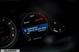 Porsche 911 Turbo Cabrio – dashboard, digital instrument cluster