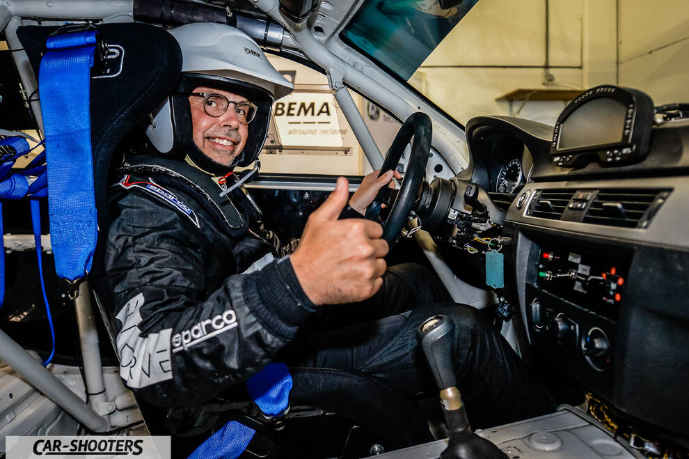 interior, driver in racing harness
