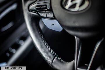 Hyundai i2N – detail, steering wheel close-up