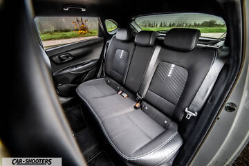 Hyundai i2N – interior, black rear seats