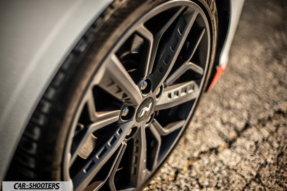 Hyundai i2N – detail, alloy wheel close-up