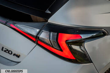 Hyundai i2N – detail, taillight close-up