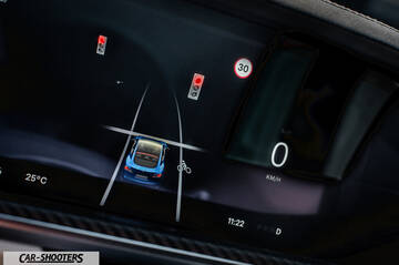 Tesla Model S Plaid – dashboard, digital instrument cluster