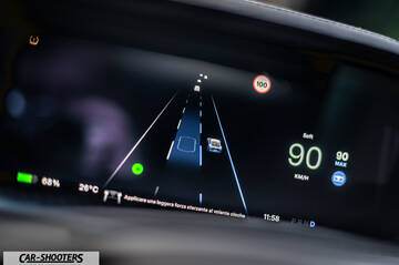 Tesla Model S Plaid – dashboard, digital instrument cluster