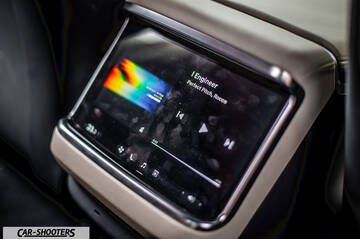 Tesla Model S Plaid – interior, rear infotainment touchscreen display