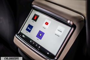 Tesla Model S Plaid – interior, rear infotainment screen
