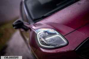 Ford Puma STLine – detail, headlight close-up with raindrops