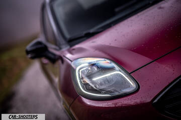 Ford Puma STLine – detail, headlight close-up with raindrops