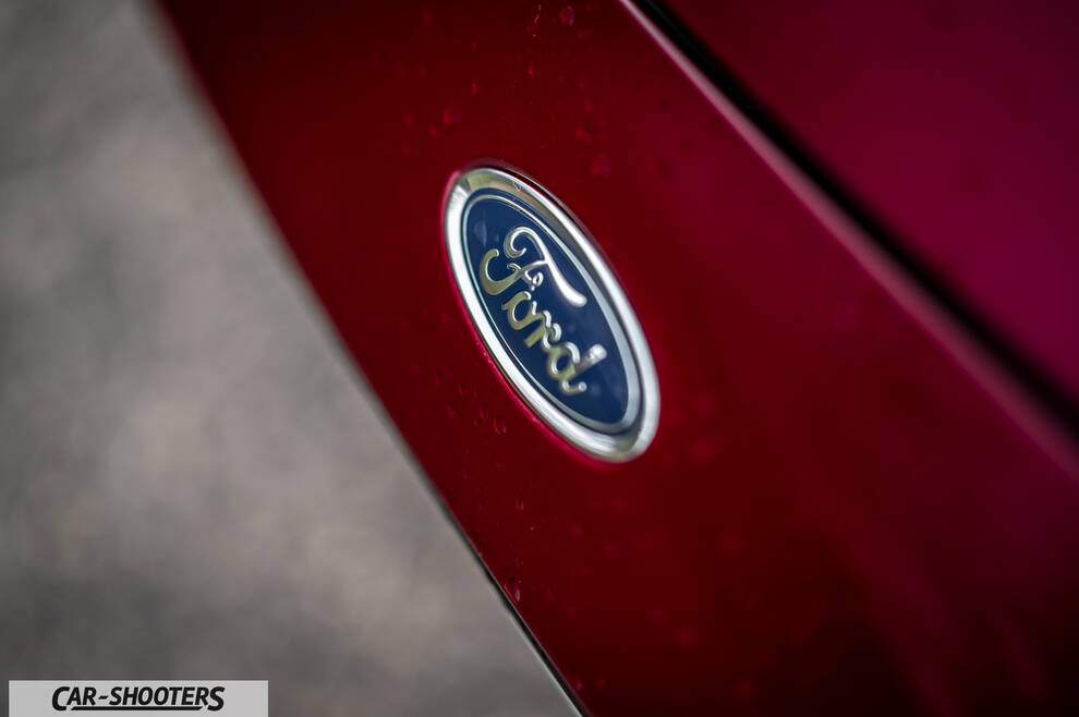 Ford Puma STLine – detail, emblem close-up