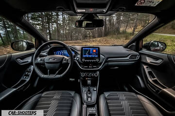 Ford Puma STLine – dashboard, digital instrument cluster and touchscreen