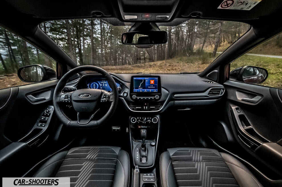 Ford Puma STLine – dashboard, digital instrument cluster and touchscreen