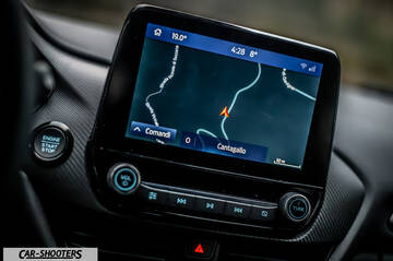 Ford Puma STLine – dashboard, touchscreen infotainment display
