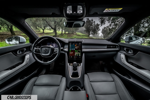 Polestar 2 – dashboard, modern digital cockpit view