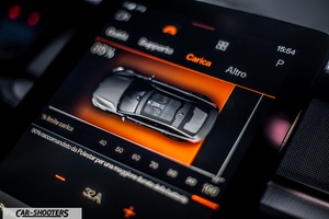 Polestar 2 – dashboard, digital infotainment display