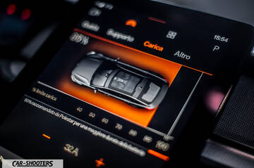 Polestar 2 – dashboard, digital infotainment display