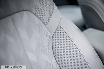 Polestar 2 – interior, patterned leather front seats