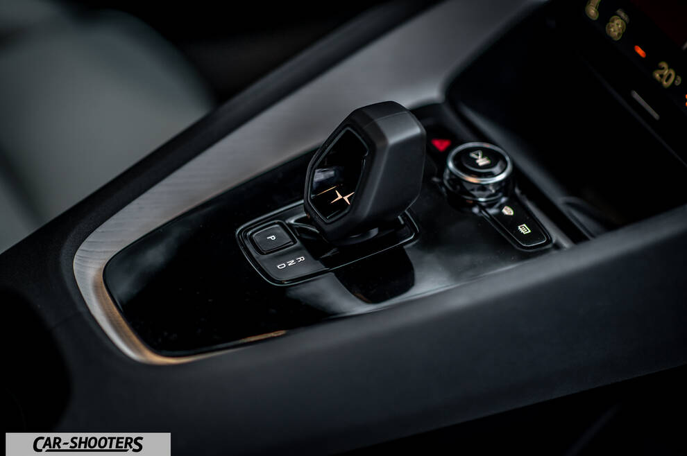 Polestar 2 – interior, center console and gear shifter