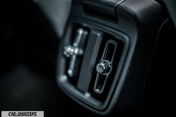 Polestar 2 – detail, rear air vents close-up