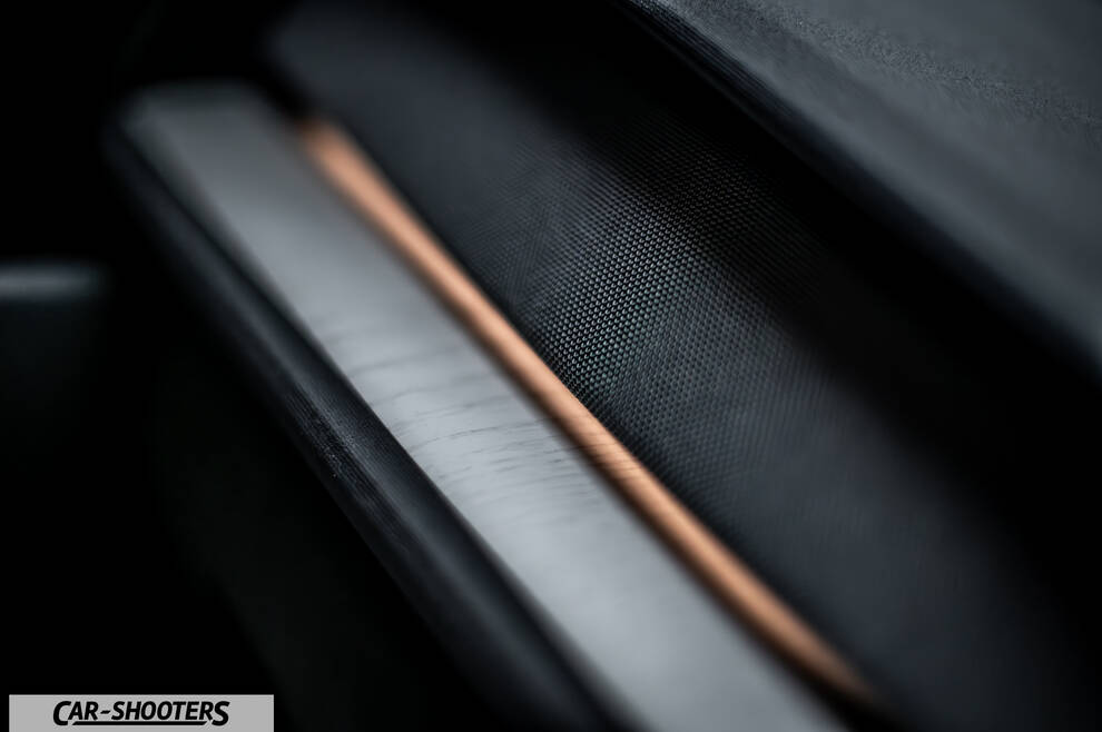 Polestar 2 – detail, textured dashboard trim close-up