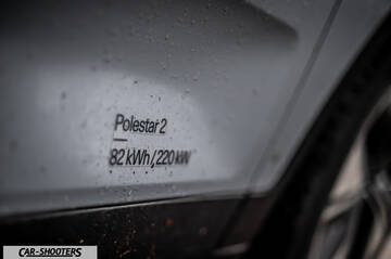 Polestar 2 – detail, door badge close-up