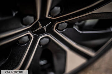 Polestar 2 – detail, alloy wheel close-up