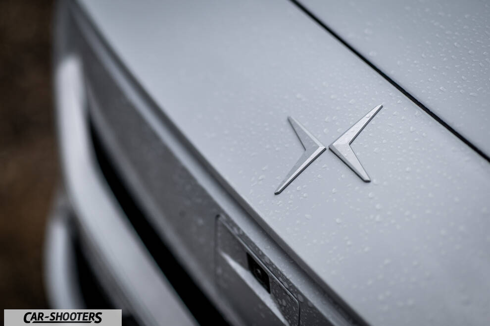 Polestar 2 – detail, emblem close-up
