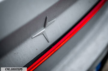Polestar 2 – detail, rear badge close-up