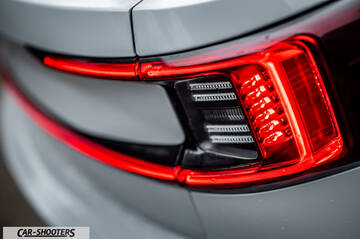Polestar 2 – detail, taillight close-up
