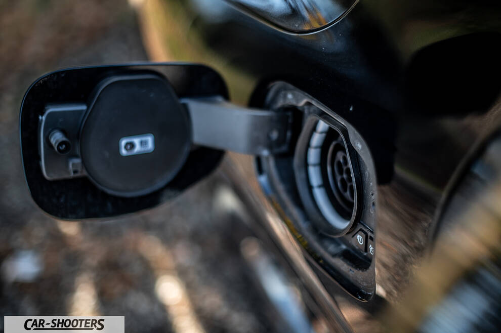 Ford Kuga STLine – detail, charging port open close-up