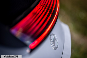 Hyundai Ioniq 6 – detail, taillight and emblem close-up