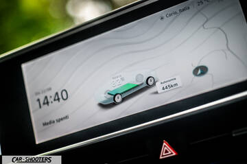 Hyundai Ioniq 6 – dashboard, digital infotainment display