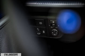 Hyundai Ioniq 6 – detail, interior control buttons close-up