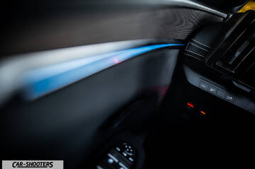Renault Megane E TECH – interior, ambient interior lighting