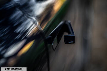 Renault Megane E TECH – detail, door handle close-up