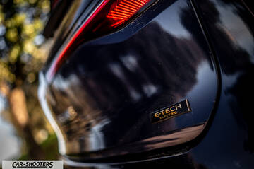 Renault Megane E TECH – detail, rear badge close-up