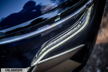 Renault Megane E TECH – detail, headlight and daytime running light close-up