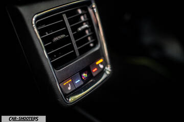 Skoda Enyaq – interior, rear climate control vents