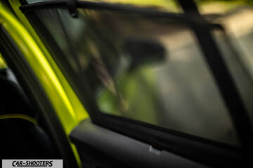 Skoda Enyaq – detail, rear window sunshade close-up